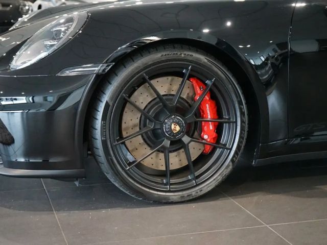 Porsche 992 Cabrio Carrera GTS