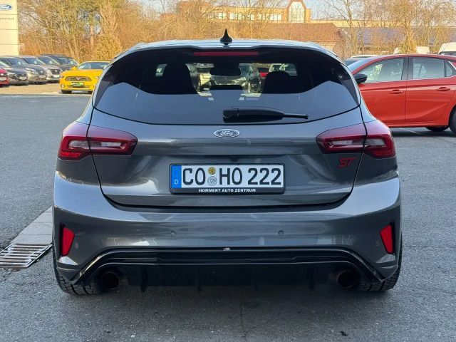 Ford Focus EcoBoost ST Line