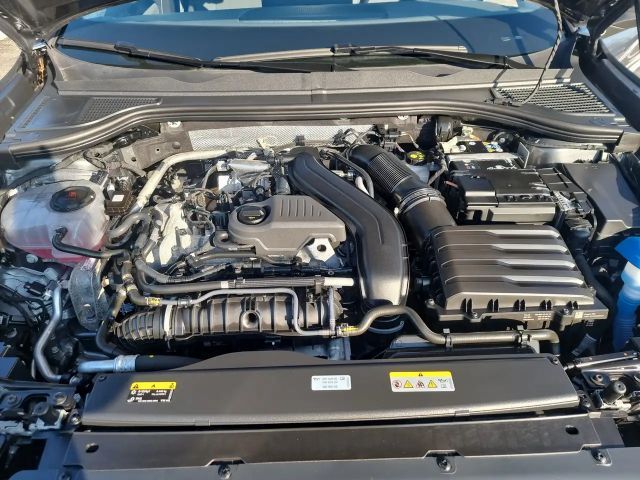 Volkswagen Passat 1.5 eTSI DSG Variant