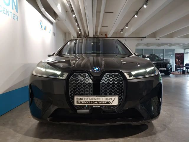 BMW iX xDrive50