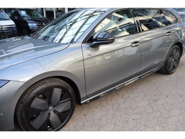 Volkswagen Passat IQ.Drive R-Line Variant