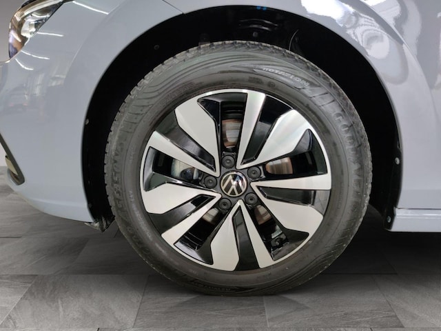 Volkswagen Golf 1.5 eTSI Move Variant