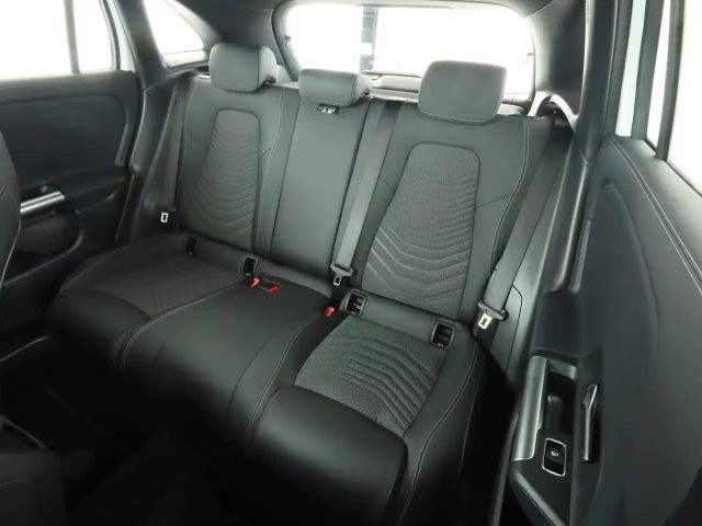 Mercedes-Benz GLA 180 Progressive