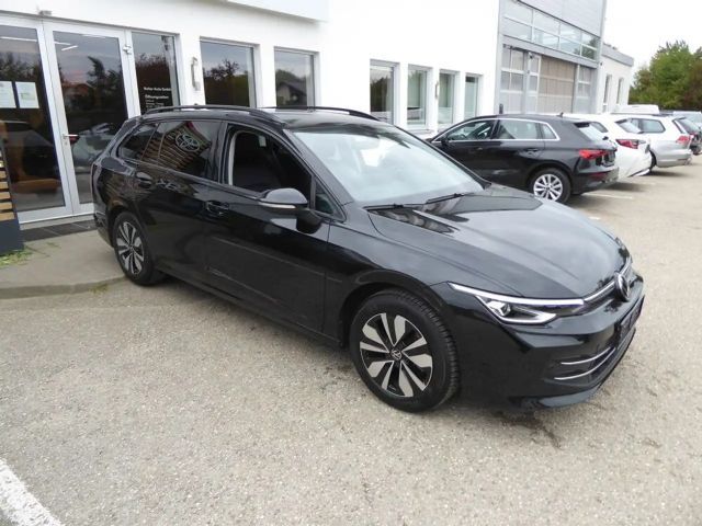 Volkswagen Golf 1.5 TSI Variant