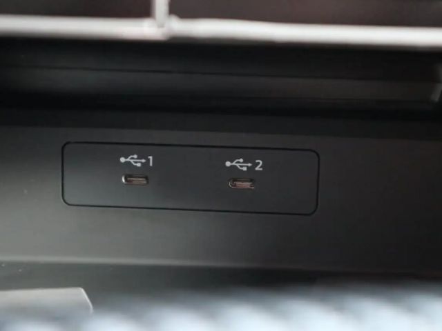 Audi A3 1.5 TFSI S-Line Sedan