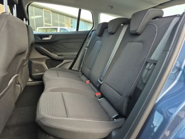 Ford Focus Titanium Wagon