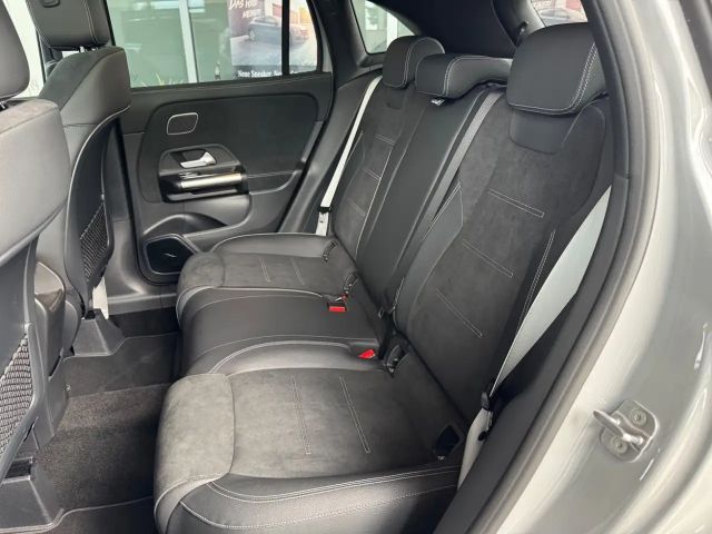 Mercedes-Benz GLA 200 AMG Line