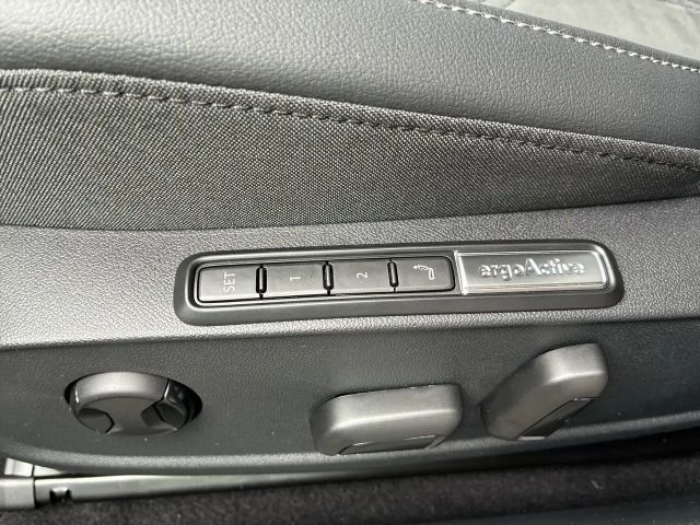 Volkswagen Golf Business DSG Variant