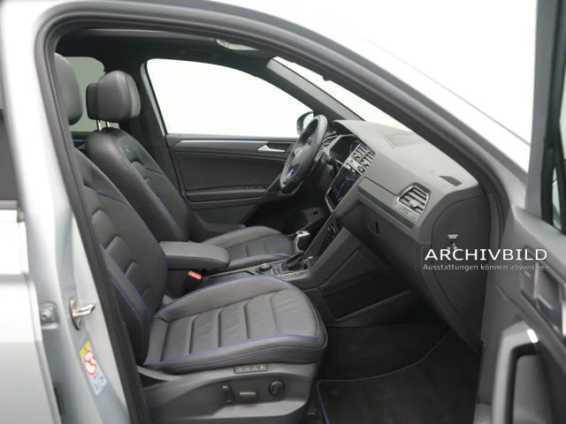 Volkswagen Tiguan R PANO MATRIX MEMORY LEDER AHK H/K ACC