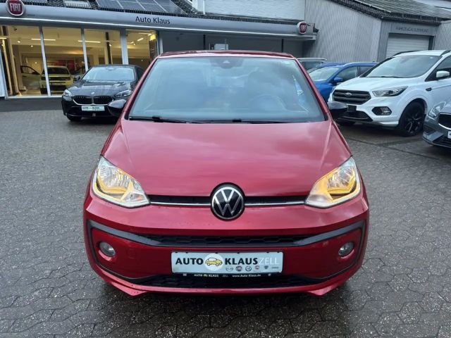 Volkswagen up! Active