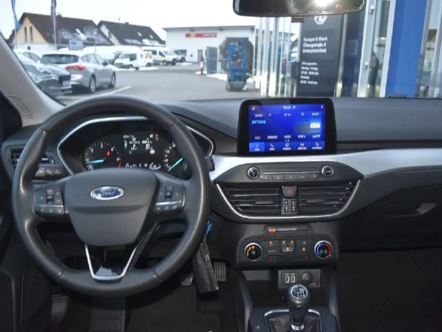 Ford Focus Cool & Connect