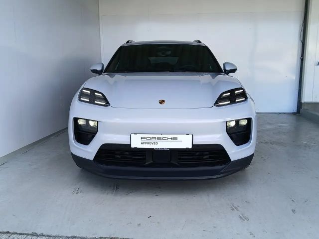 Porsche Macan 4