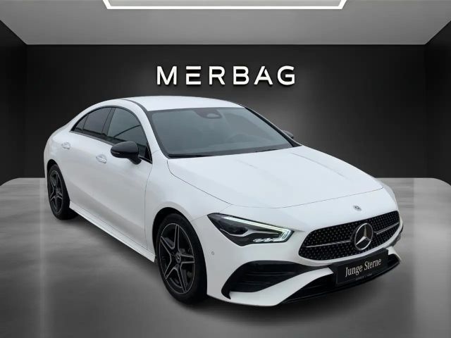 Mercedes-Benz CLA 180 AMG Line Coupé Premium