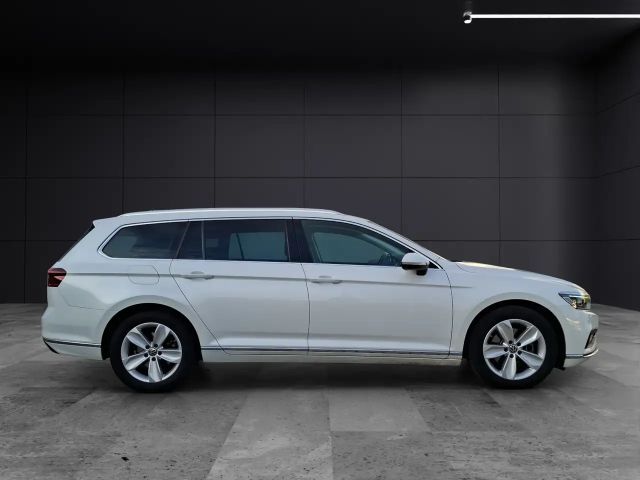 Volkswagen Passat DSG Elegance Elegance Variant