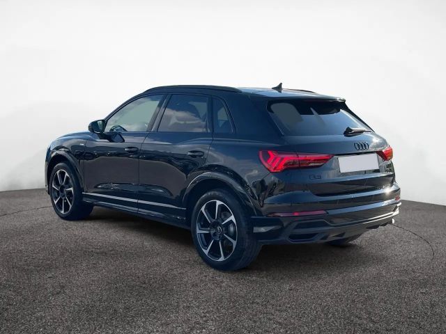 Audi Q3 S-Line S-Tronic