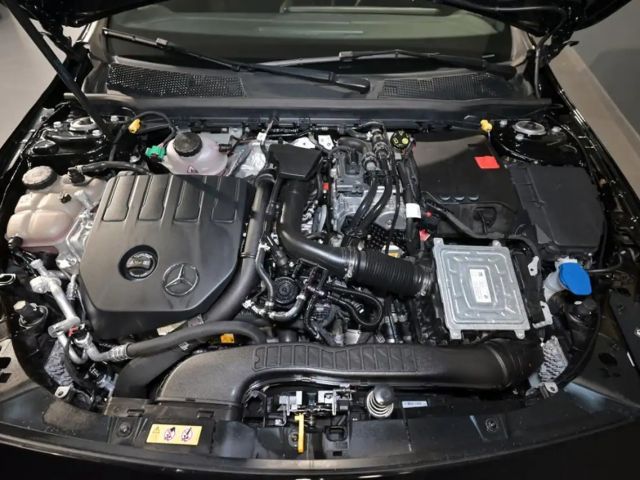 Mercedes-Benz A 250 A 250 e AMG Line