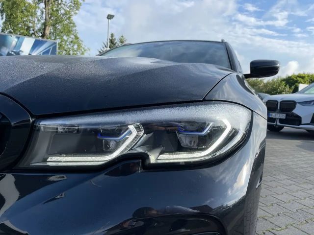 BMW 330 330e M-Sport Touring