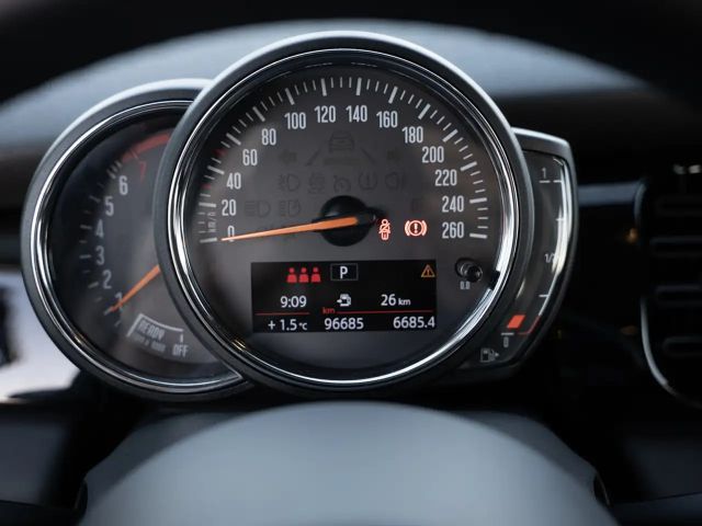 MINI Cooper FACELIFT LED PDC KLIMA Essential Trim