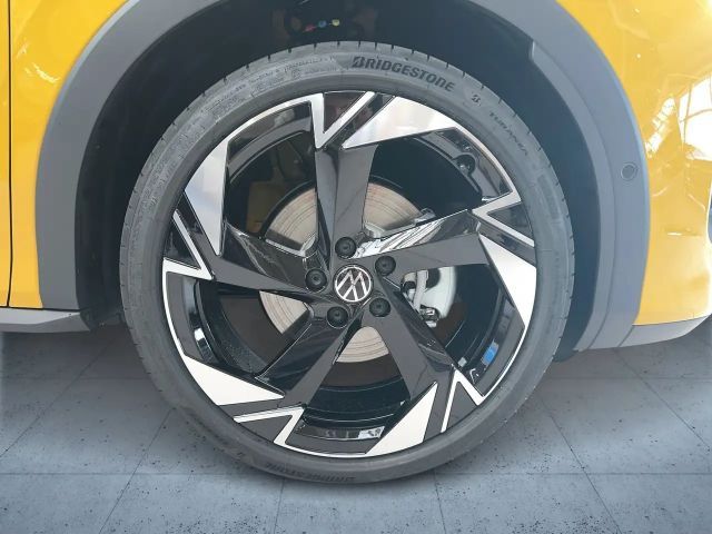 Volkswagen T-Roc 1.5 eTSI DSG R-Line