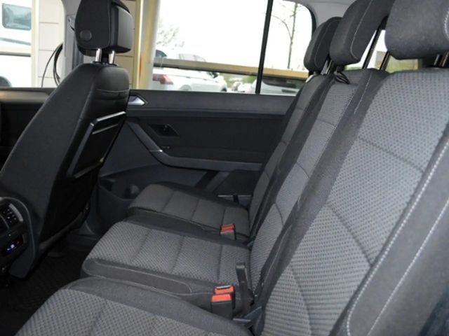 Volkswagen Touran DSG R-Line