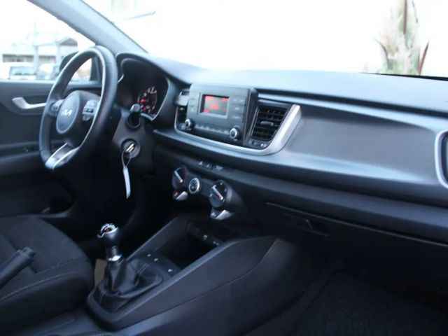 Kia Rio Titan