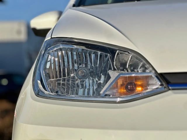 Volkswagen e-up! Plus Style