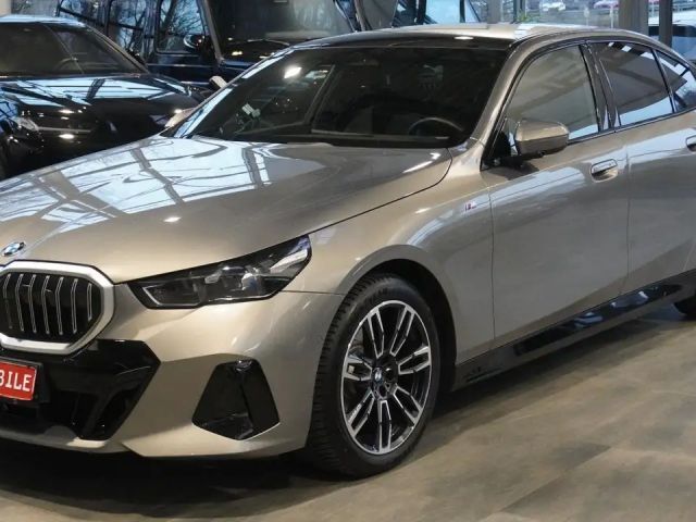 BMW 520 520i M-Sport Sedan