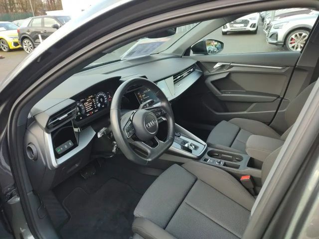 Audi A3 45 TFSI Hybride S-Line Sedan