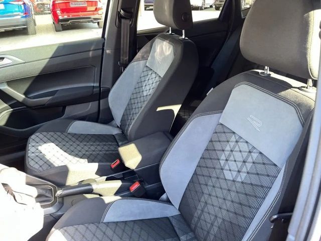 Volkswagen Polo 1.0 TSI DSG R-Line