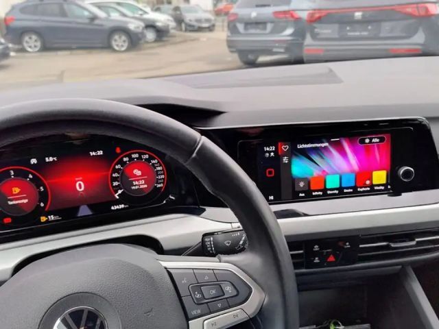 Volkswagen Golf Life Variant