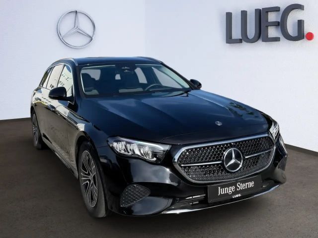 Mercedes-Benz E 220 AVANTGARDE E 220 d Estate