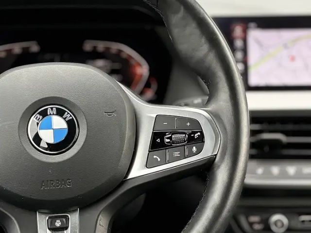 BMW 118 118i M-Sport Sedan