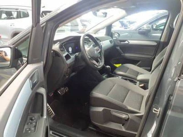 Volkswagen Touran 1.5 TSI DSG