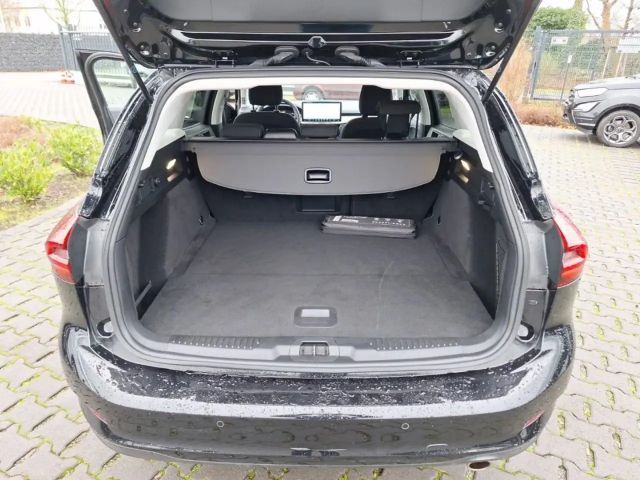 Ford Focus Titanium Wagon