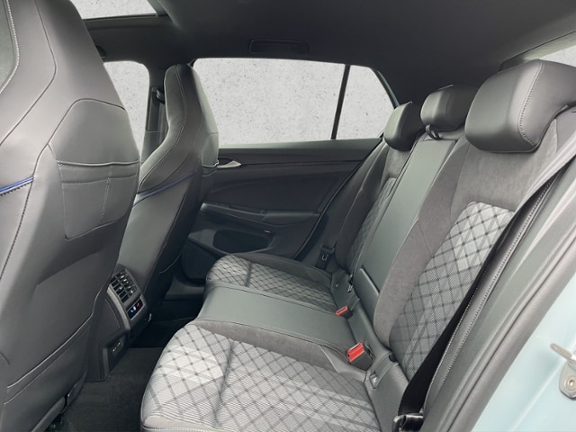 Volkswagen Golf 1.5 TSI Golf VIII R-Line