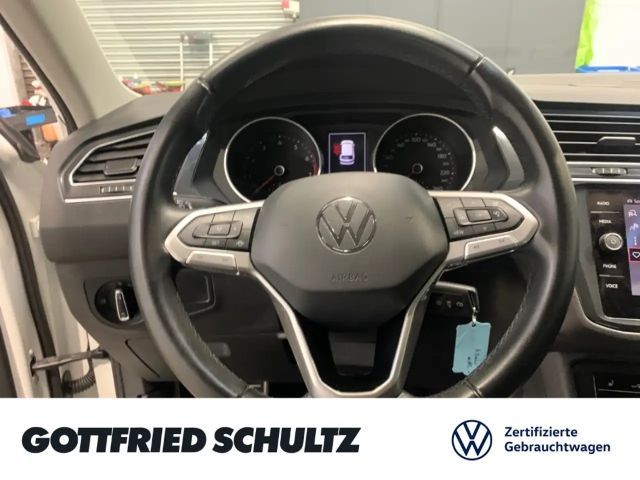 Volkswagen Tiguan ACTIVE TSI NAVI SITZHEIZUNG EINPARKHILFE LED