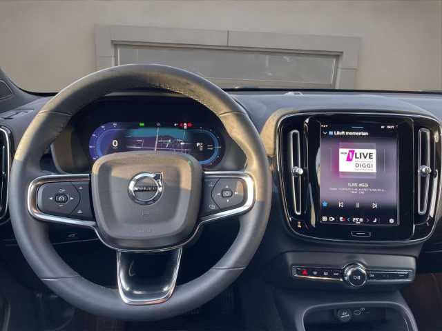 Volvo XC40 Core Recharge