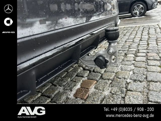 Mercedes-Benz E 220 AMG Line E 220 d Sedan