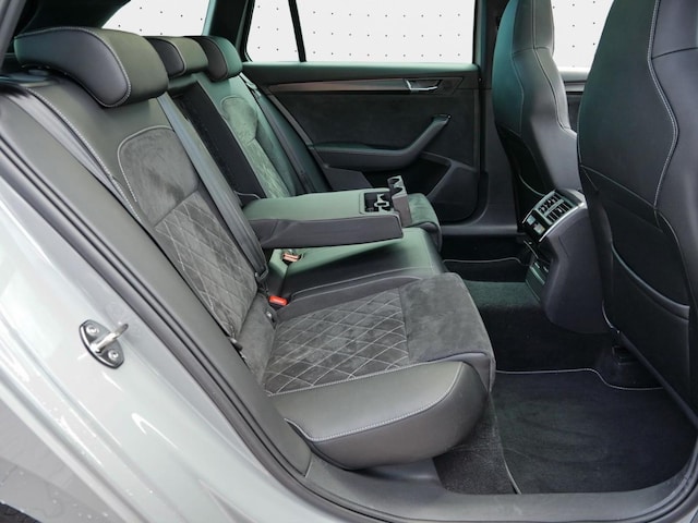 Skoda Superb 2.0 TDI Combi Sportline