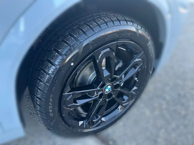 BMW iX2 eDrive 20 U10