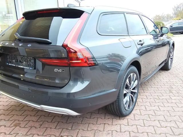 Volvo V90 Cross Country AWD Plus