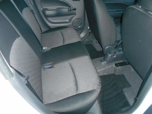 Mitsubishi Space Star Star