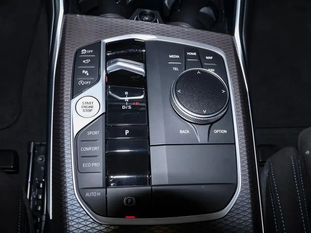 BMW 330 330i M-Sport xDrive