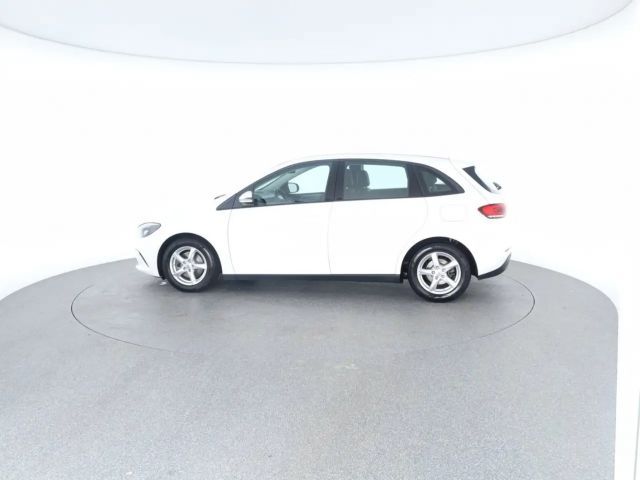 Mercedes-Benz B 180 B 180 d Sedan