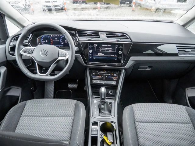 Volkswagen Touran 1.5 TSI DSG R-Line