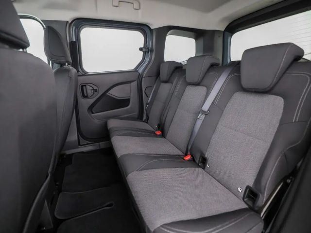 Mercedes-Benz T 180 T 180 Standard Aut. 5 Sitze Navi Cam SHZ LED