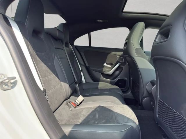 Mercedes-Benz CLA 250 Coupé