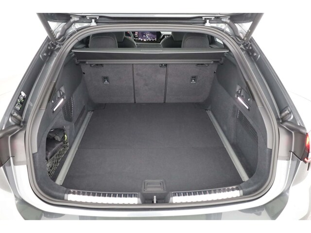 Audi A6 Avant Quattro S-Tronic