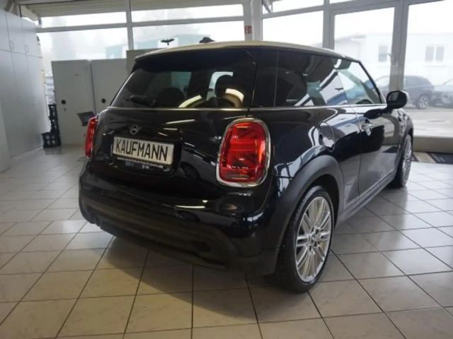 MINI Cooper COOPER 1,5 CAMDEN LEDER NAVI LED SHZ TEMPOMAT 17"