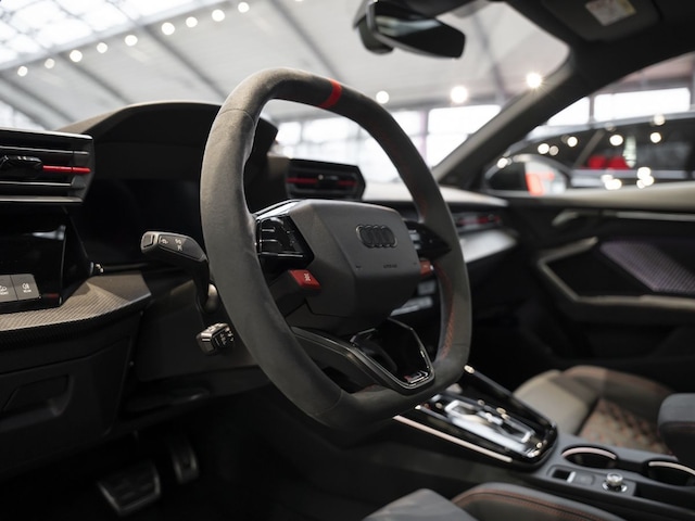 Audi RS3 Quattro S-Tronic Sedan